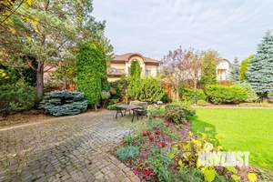 Дом 380м², 2-этажный, участок 12 сот.  