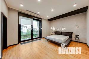 Дом 540м², 2-этажный, участок 25 сот.  