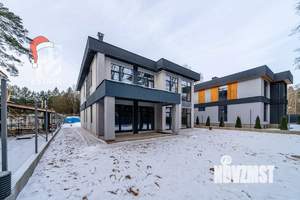 Дом 450м&sup2;, 2-этажный, участок 10 сот.  