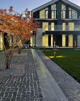 Дом 1500м², 3-этажный, участок 22 сот.  