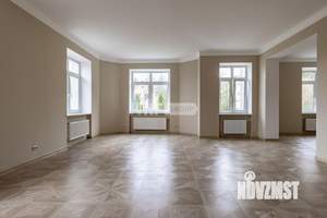 Дом 1000м², 3-этажный, участок 16 сот.  