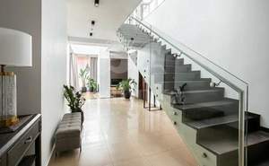 Дом 360м², 2-этажный, участок 0 сот.  