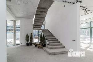 Дом 340м², 2-этажный, участок 9 сот.  