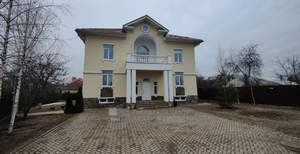 Дом 600м², 4-этажный, участок 16 сот.  