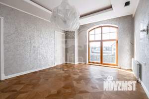 Дом 700м², 2-этажный, участок 20 сот.  