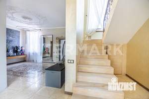 Коттедж 275м², 2-этажный, участок 8 сот.  