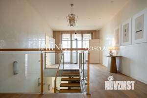 Дом 600м&sup2;, 2-этажный, участок 19 сот.  