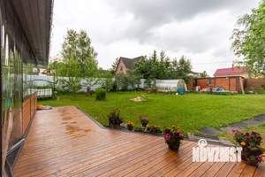 Дом 100м&sup2;, 1-этажный, участок 8 сот.  