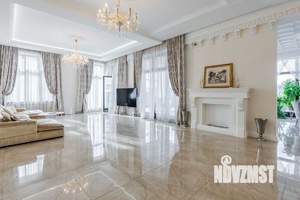 Коттедж 1660м², 2-этажный, участок 25 сот.  