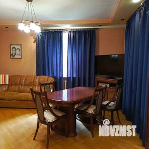 Коттедж 320м², 3-этажный, участок 19 сот.  