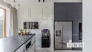 Дом 415м&sup2;, 2-этажный, участок 18 сот.  