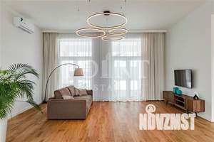 Коттедж 290м², 2-этажный, участок 9 сот.  