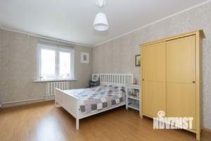 Дом 300м², 3-этажный, участок 10 сот.  