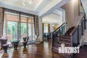 Коттедж 320м², 2-этажный, участок 8 сот.  