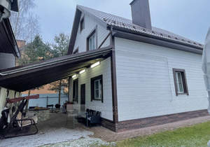 Дом 201м&sup2;, 3-этажный, участок 8 сот.  