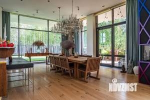 Дом 1711м², 2-этажный, участок 41 сот.  