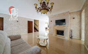 Дом 398м&sup2;, 2-этажный, участок 7 сот.  