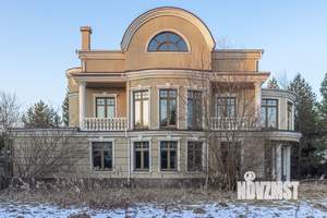 Дом 600м², 3-этажный, участок 19 сот.  