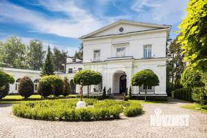 Дом 2000м², 2-этажный, участок 41 сот.  