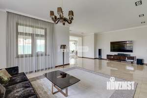 Дом 900м², 2-этажный, участок 18 сот.  