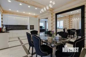 Дом 340м², 2-этажный, участок 15 сот.  