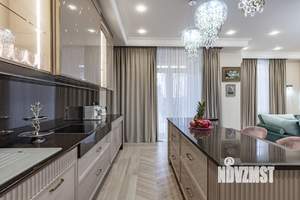 Таунхаус 290м&sup2;, 3-этажный, участок 7 сот.  