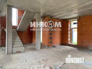 Дом 308м², 2-этажный, участок 6 сот.  