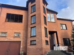 Коттедж 477м², 3-этажный, участок 20 сот.  