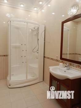 Дом 1670м², 4-этажный, участок 40 сот.  