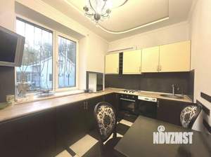 Коттедж 350м&sup2;, 2-этажный, участок 10 сот.  