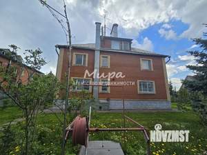 Дом 450м², 2-этажный, участок 26 сот.  