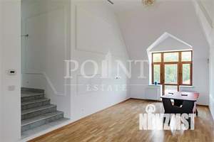 Коттедж 600м², 3-этажный, участок 26 сот.  
