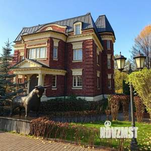 Коттедж 780м&sup2;, 4-этажный, участок 26 сот.  