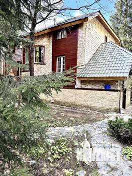 Коттедж 280м², 3-этажный, участок 8 сот.  