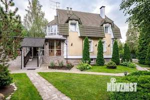 Дом 239м², 3-этажный, участок 14 сот.  