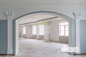Дом 1500м², 4-этажный, участок 59 сот.  