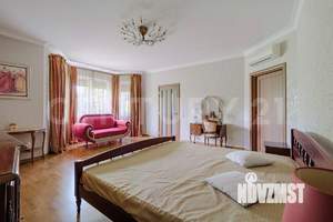 Дача 260м², 3-этажный, участок 12 сот.  
