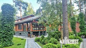 Дом 318м&sup2;, 3-этажный, участок 25 сот.  