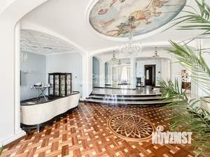 Дом 397м², 3-этажный, участок 16 сот.  