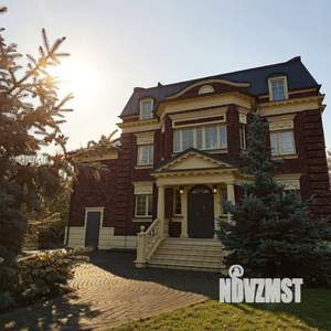 Коттедж 780м&sup2;, 4-этажный, участок 26 сот.  