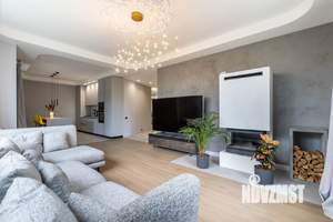 Коттедж 275м², 2-этажный, участок 8 сот.  