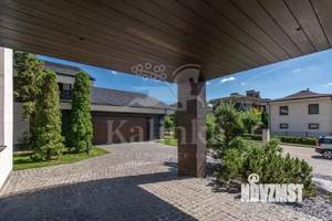 Дом 1500м², 3-этажный, участок 23 сот.  
