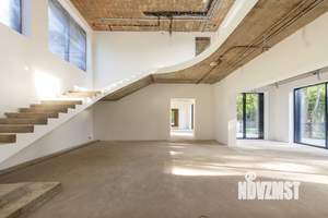 Коттедж 1700м², 2-этажный, участок 46 сот.  