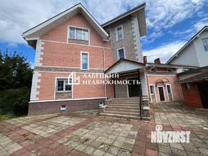 Дом 610м², 3-этажный, участок 14 сот.  