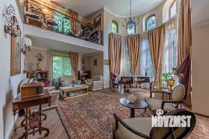 Коттедж 717м², 4-этажный, участок 67 сот.  