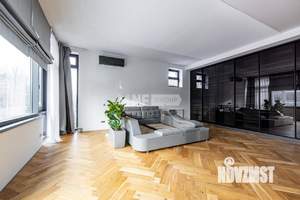 Коттедж 800м², 2-этажный, участок 15 сот.  