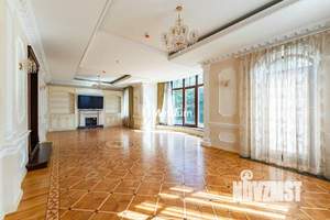 Коттедж 860м², 4-этажный, участок 29 сот.  