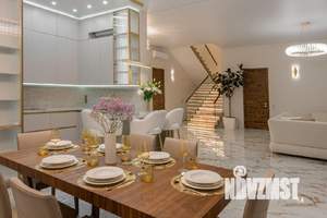 Дом 250м², 2-этажный, участок 10 сот.  
