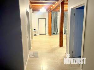 Дом 201м&sup2;, 3-этажный, участок 8 сот.  