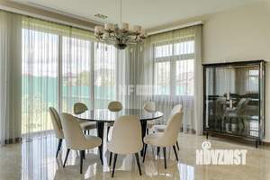 Дом 900м², 2-этажный, участок 18 сот.  